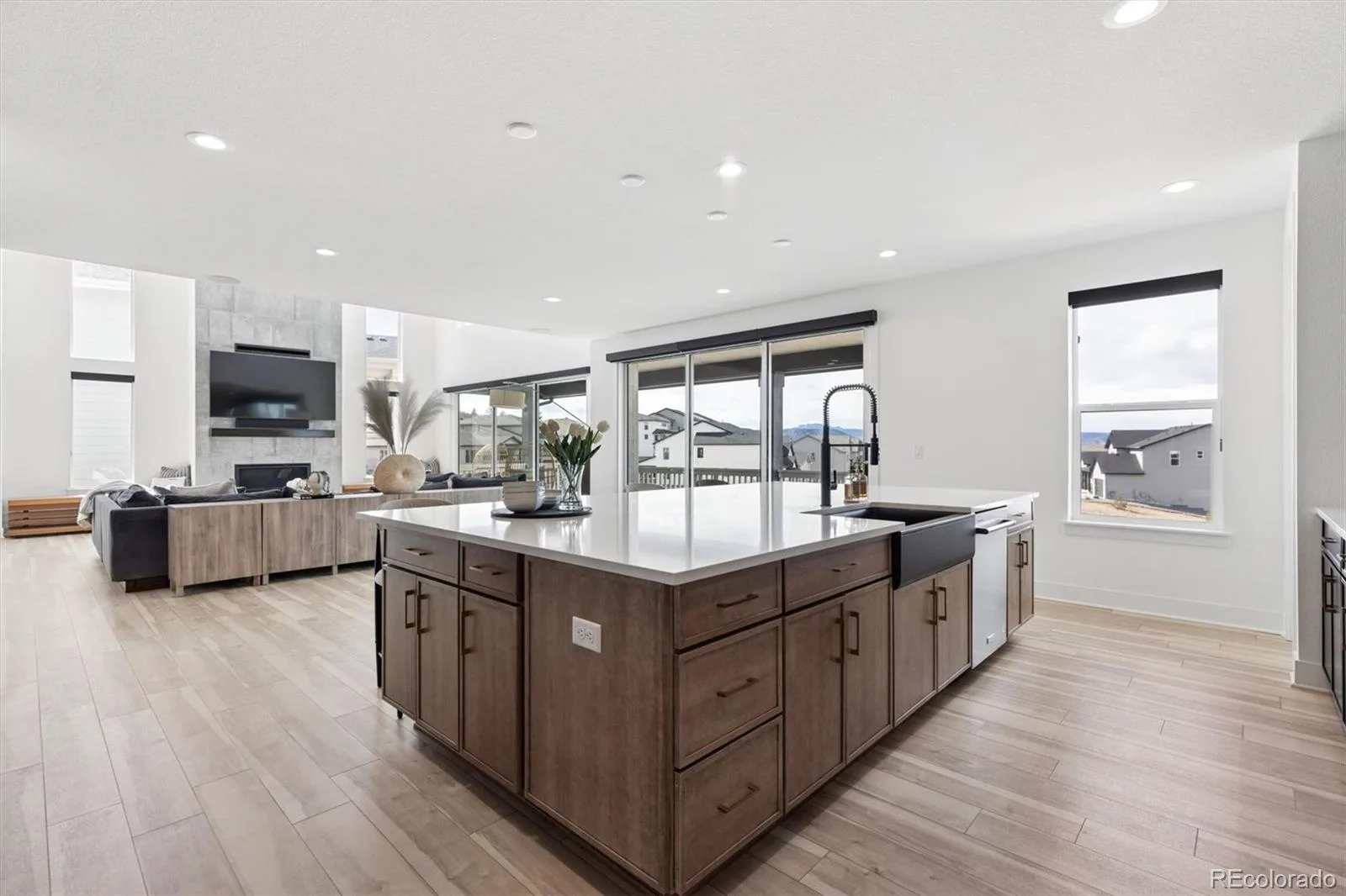 5423 Brotherton Court Castle Rock CO 80104 | MLS #REC2717867 07302026143345 1600 23