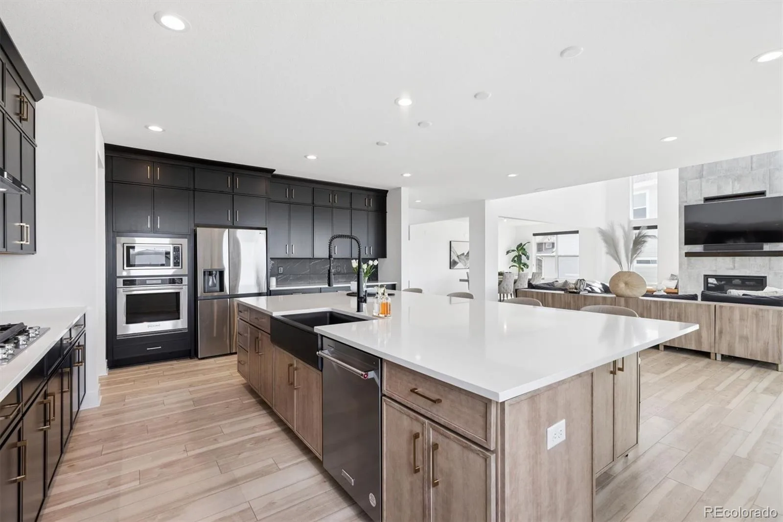 5423 Brotherton Court Castle Rock CO 80104 | MLS #REC2717867 07302026143345 1600 24