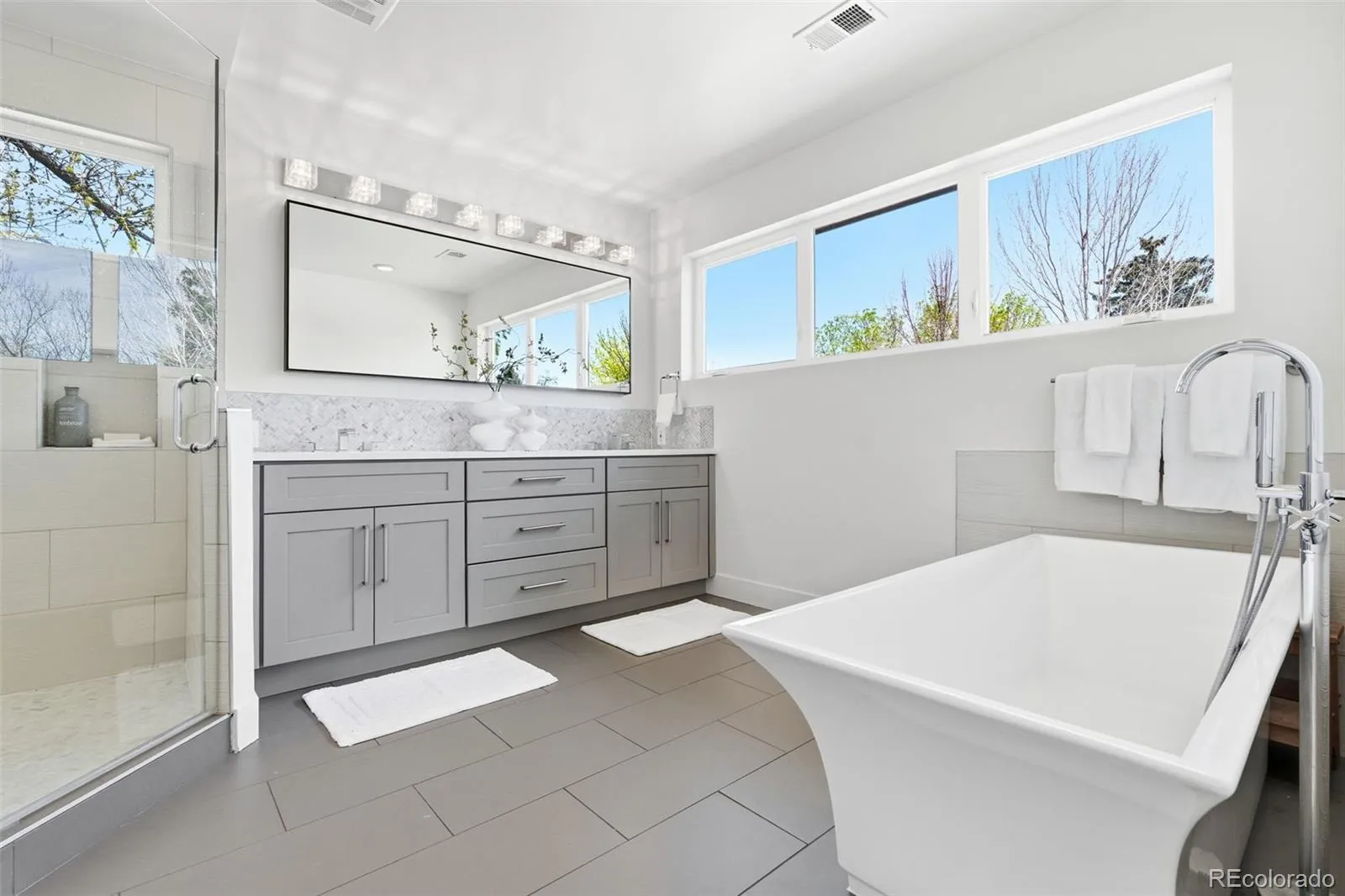 04092026174249 1600 26