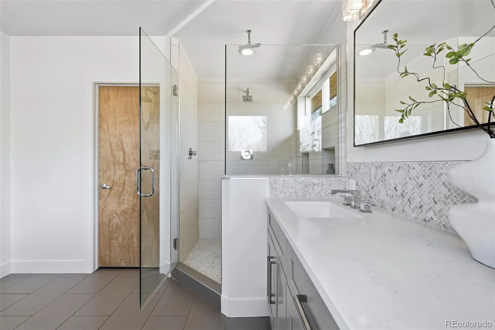 04092026174249 1600 29