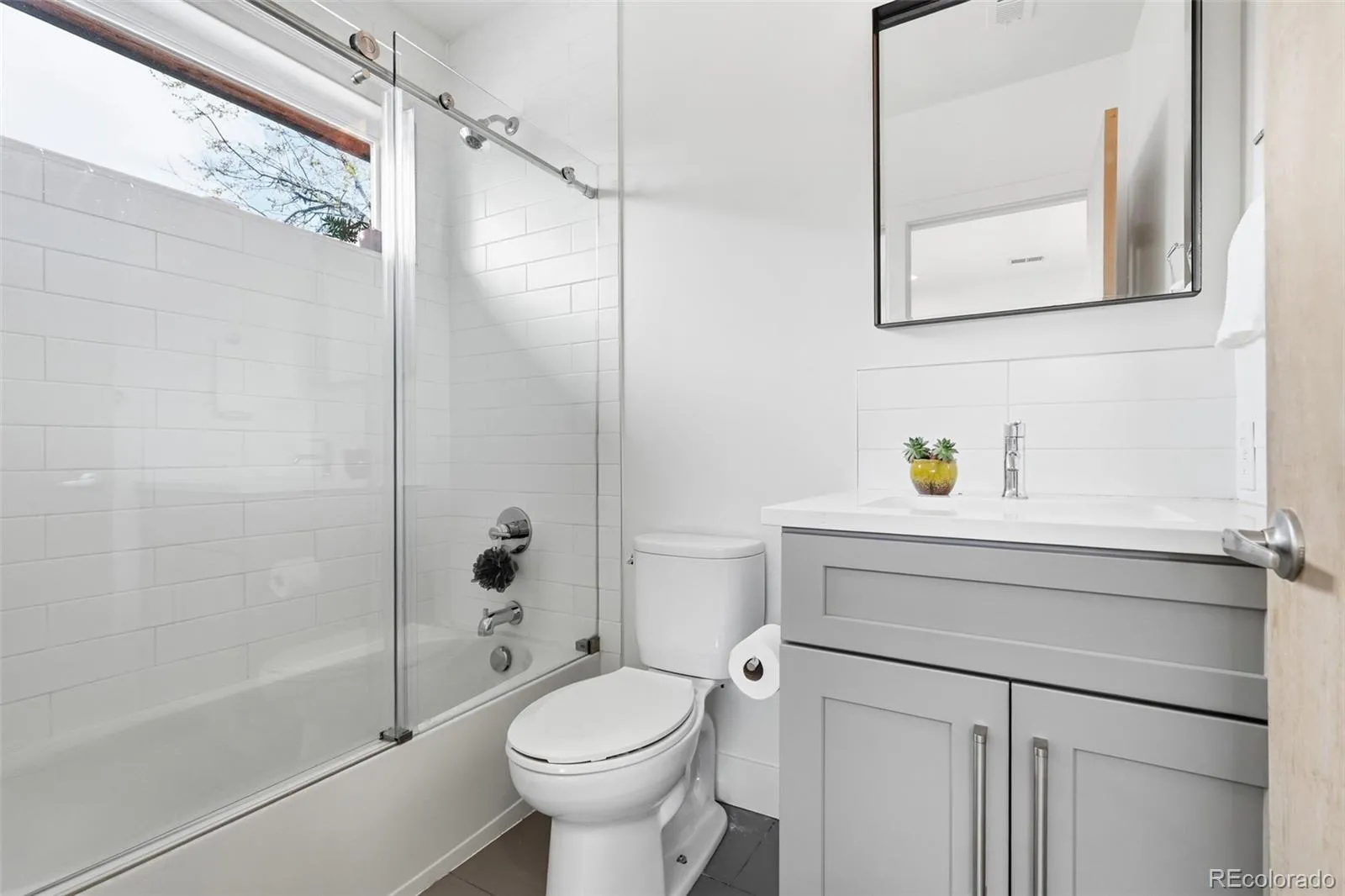 04092026174249 1600 36