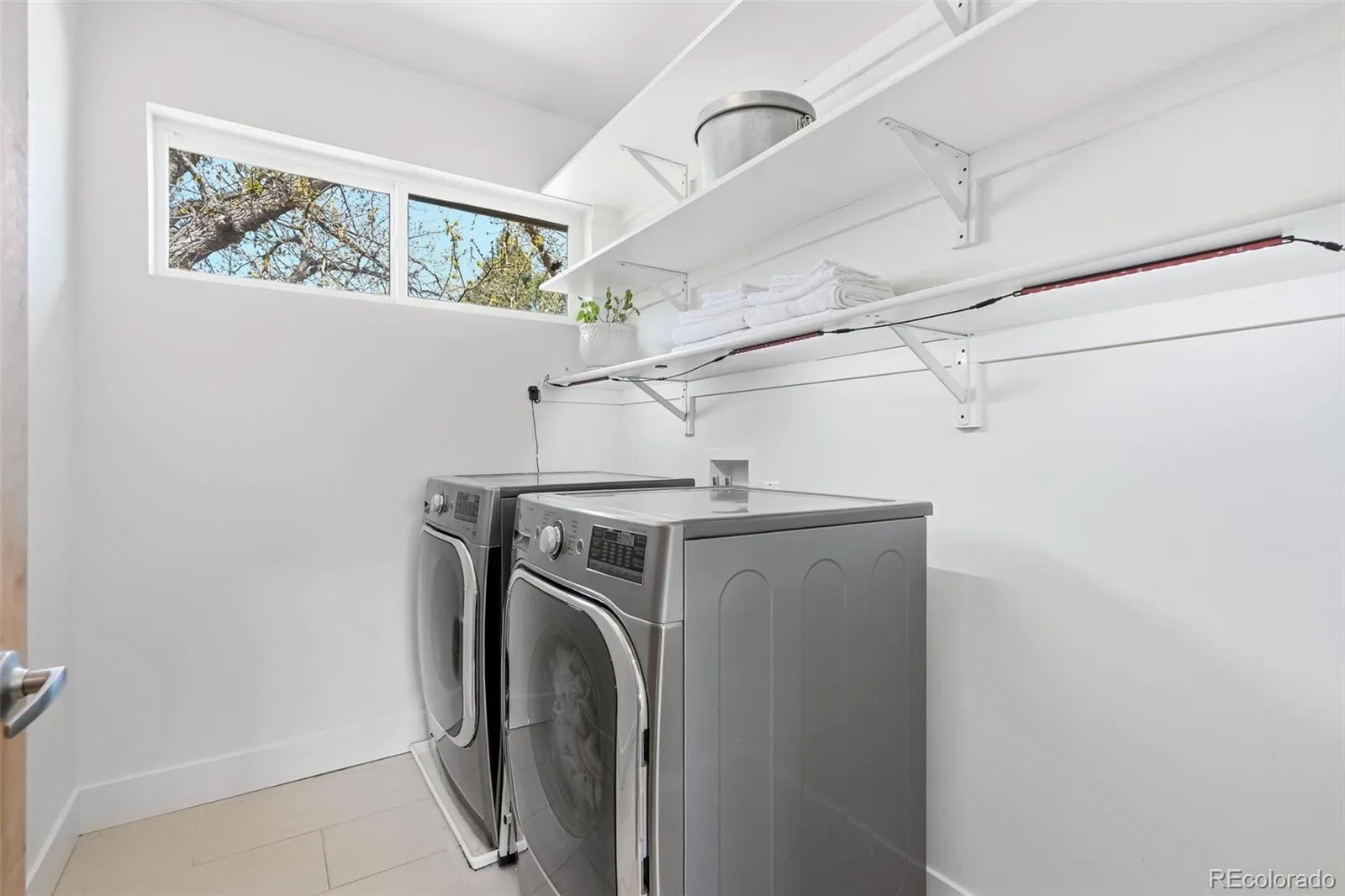 04092026174249 1600 37