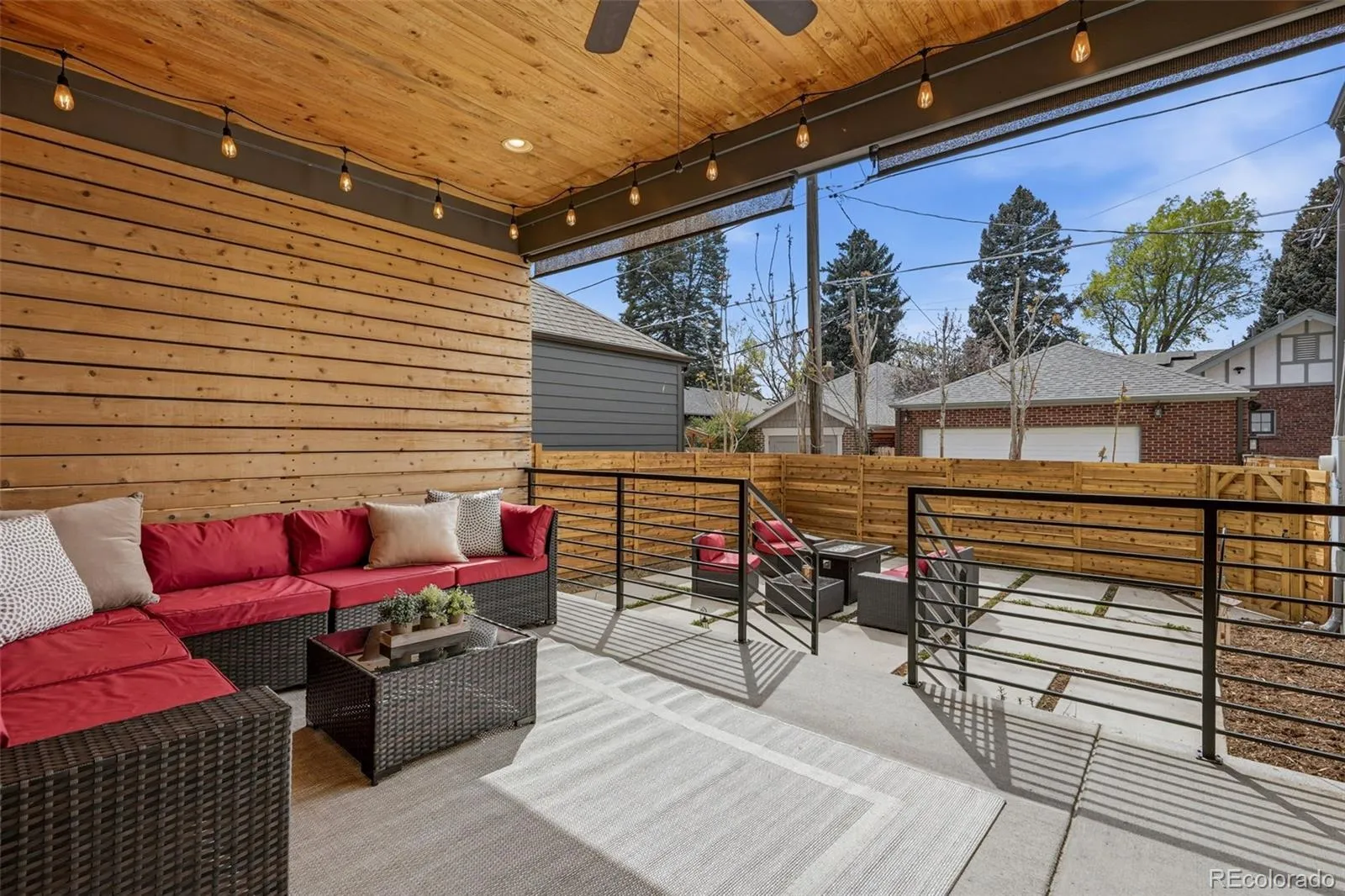 04092026174249 1600 45