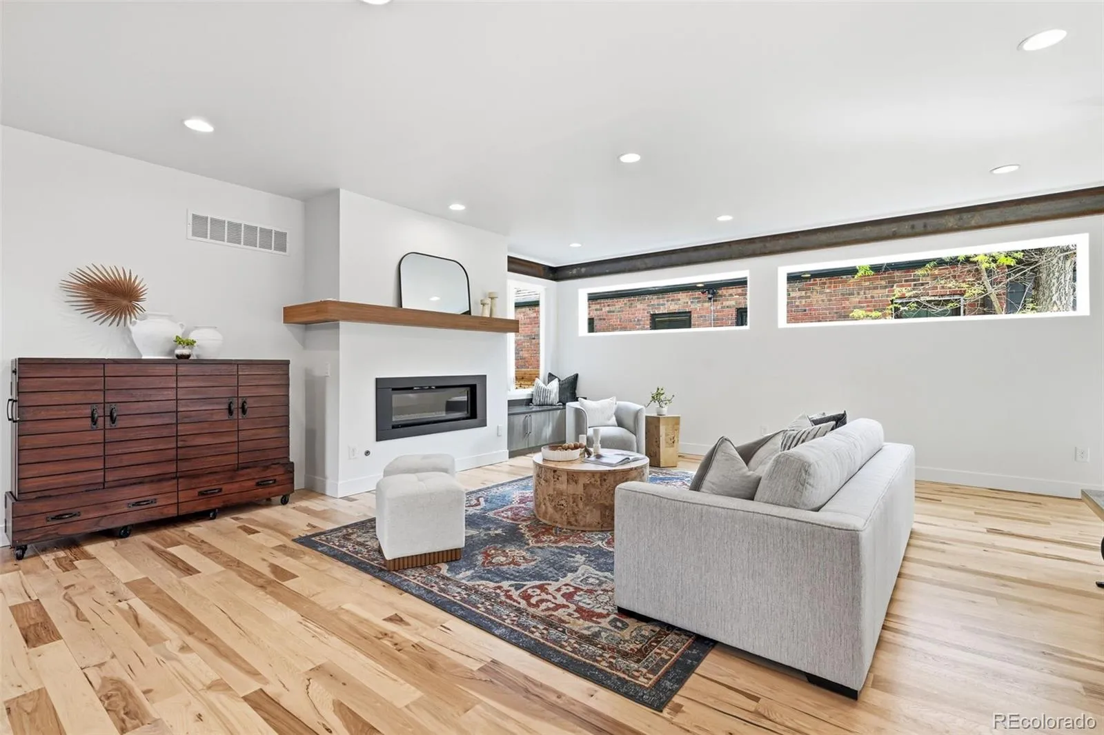 04092026174249 1600 7