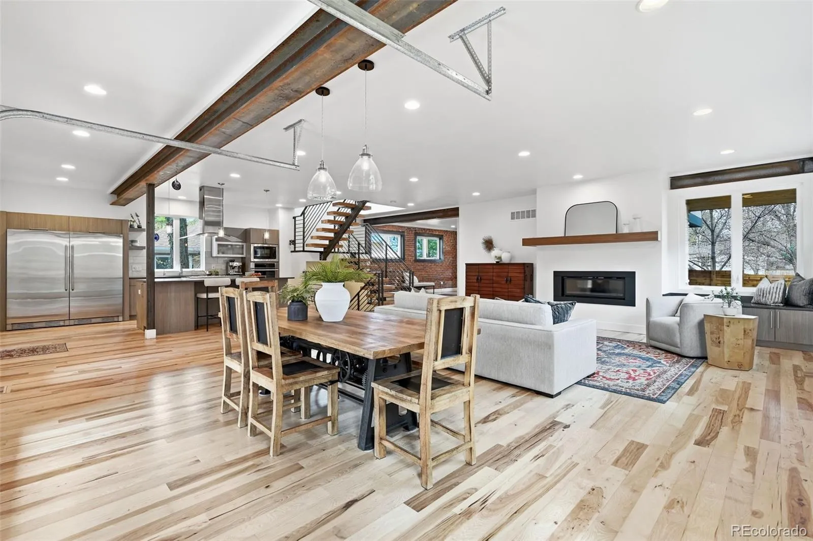 04092026174249 1600 9