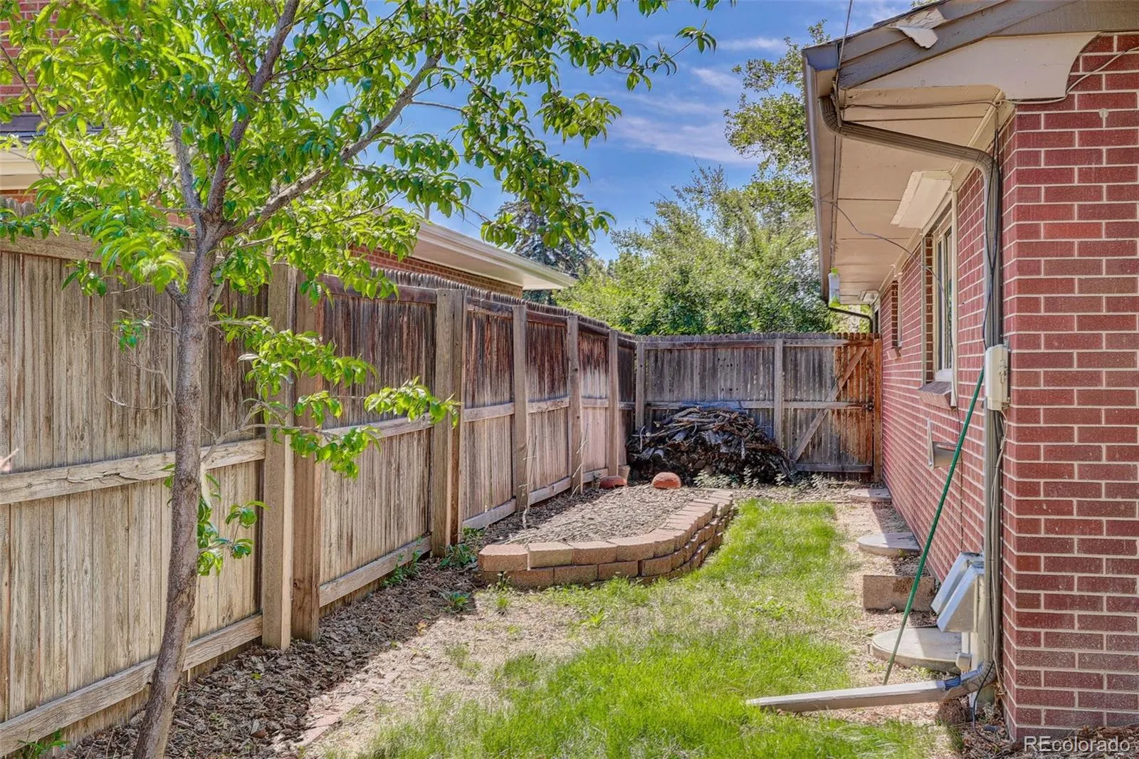 657 S Pontiac Way Denver CO 80224 MLS #REC2722905 05122026143608 1600 48