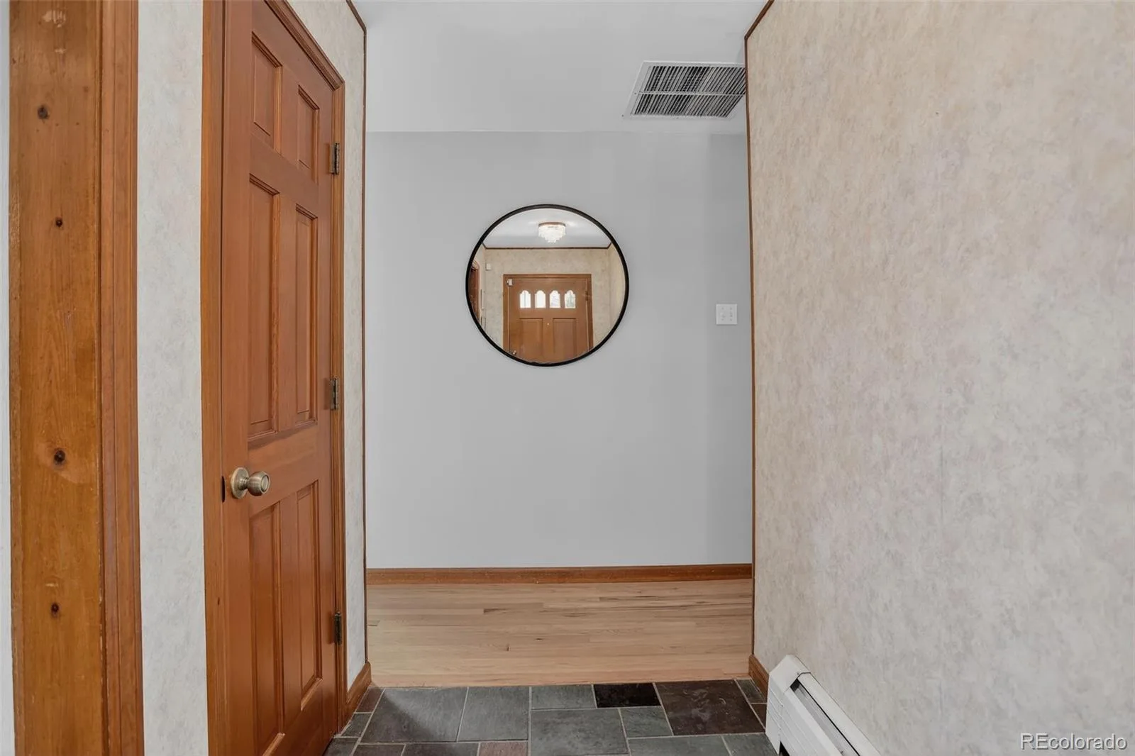 657 S Pontiac Way Denver CO 80224 | MLS #REC2722905 10152026211813 1600 3