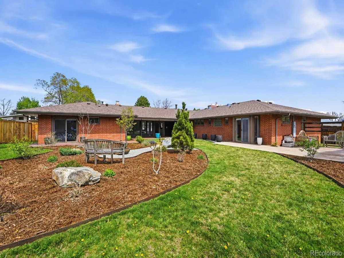 3742 S Grape Street Denver CO 80237 MLS #REC2725016 04242026172430 1200 20