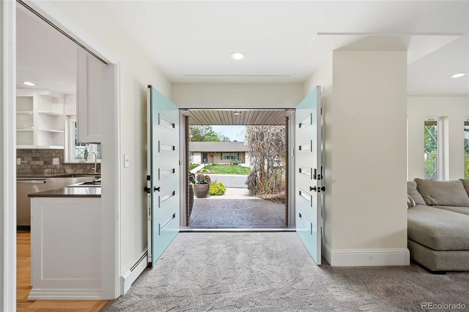 3742 S Grape Street Denver CO 80237 MLS #REC2725016 04242026172430 1600 1