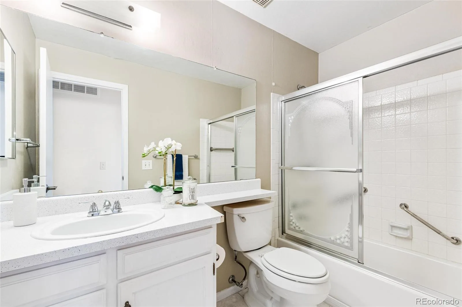 5804 S Kline Street Littleton CO 80127 | MLS #REC2726464 06092026015017 1600 15