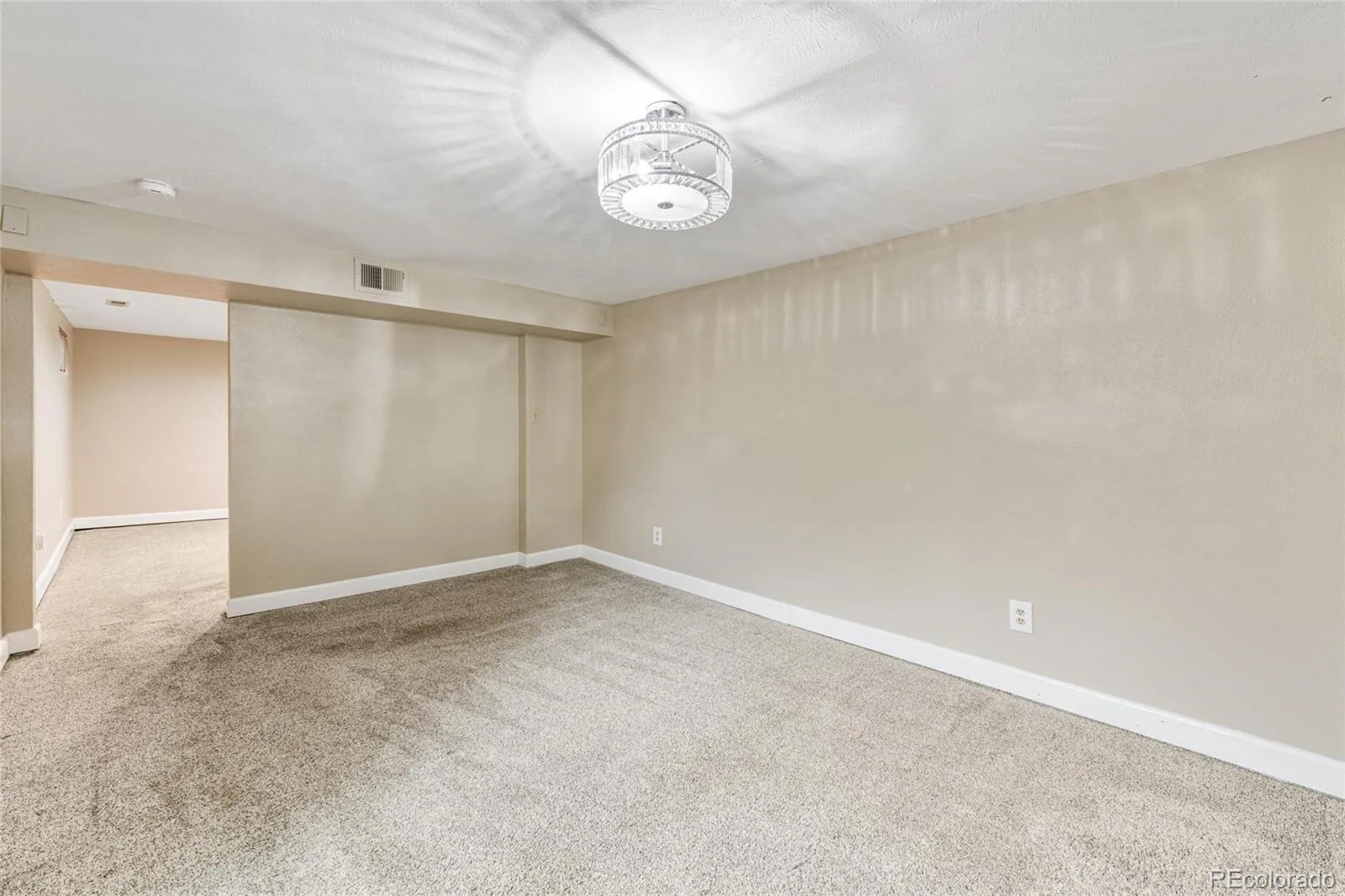 5804 S Kline Street Littleton CO 80127 | MLS #REC2726464 06092026015017 1600 26