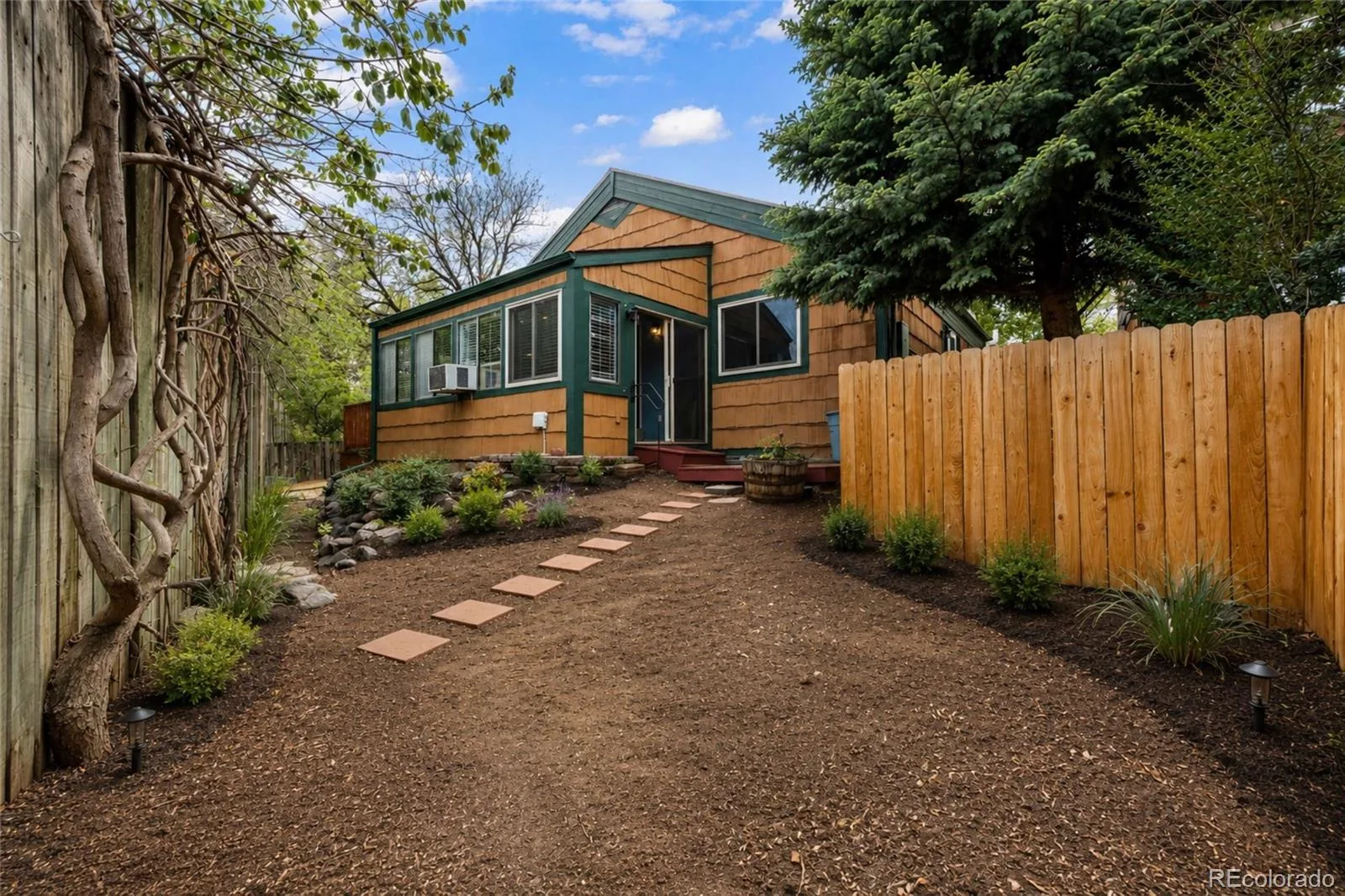 5804 S Kline Street Littleton CO 80127 | MLS #REC2726464 06092026015017 1600 33