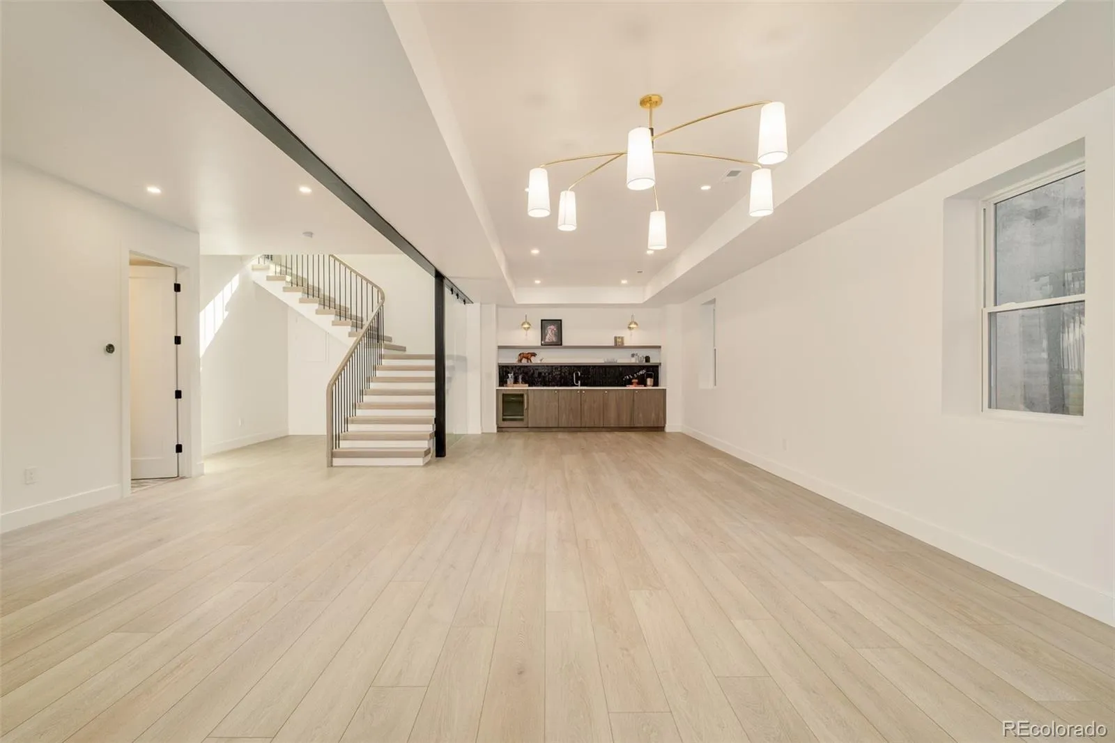 04072026030228 1600 33