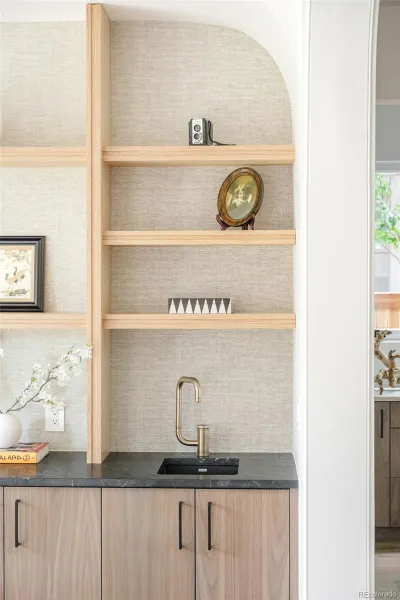 04072026030228 800 17