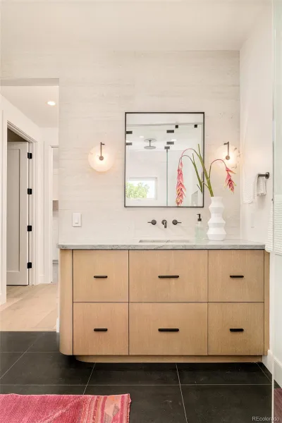 04072026030228 800 27