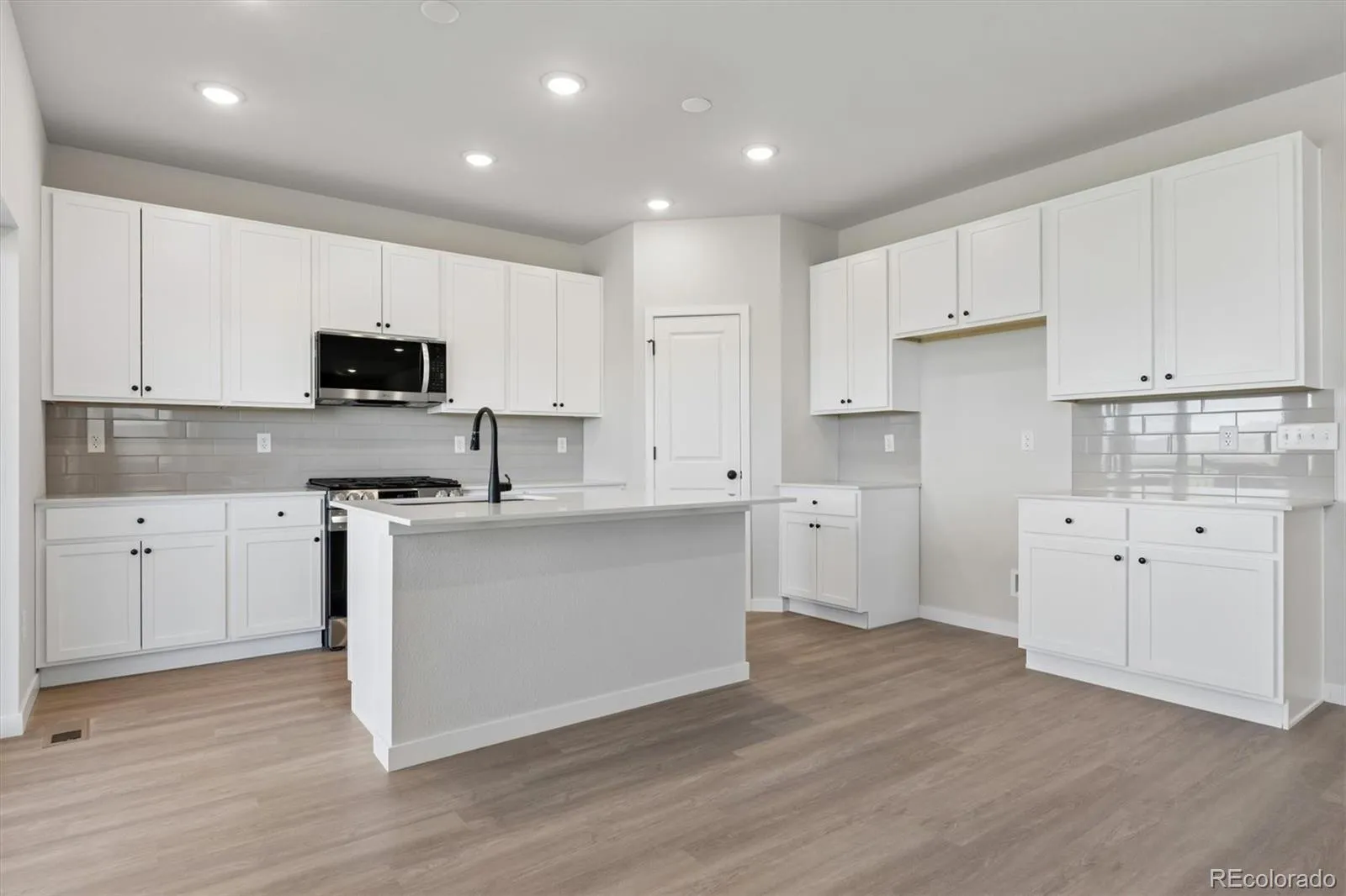3681 Sandreed Street Dacono CO 80514 | MLS #REC2729515 05162026040004 1600 9