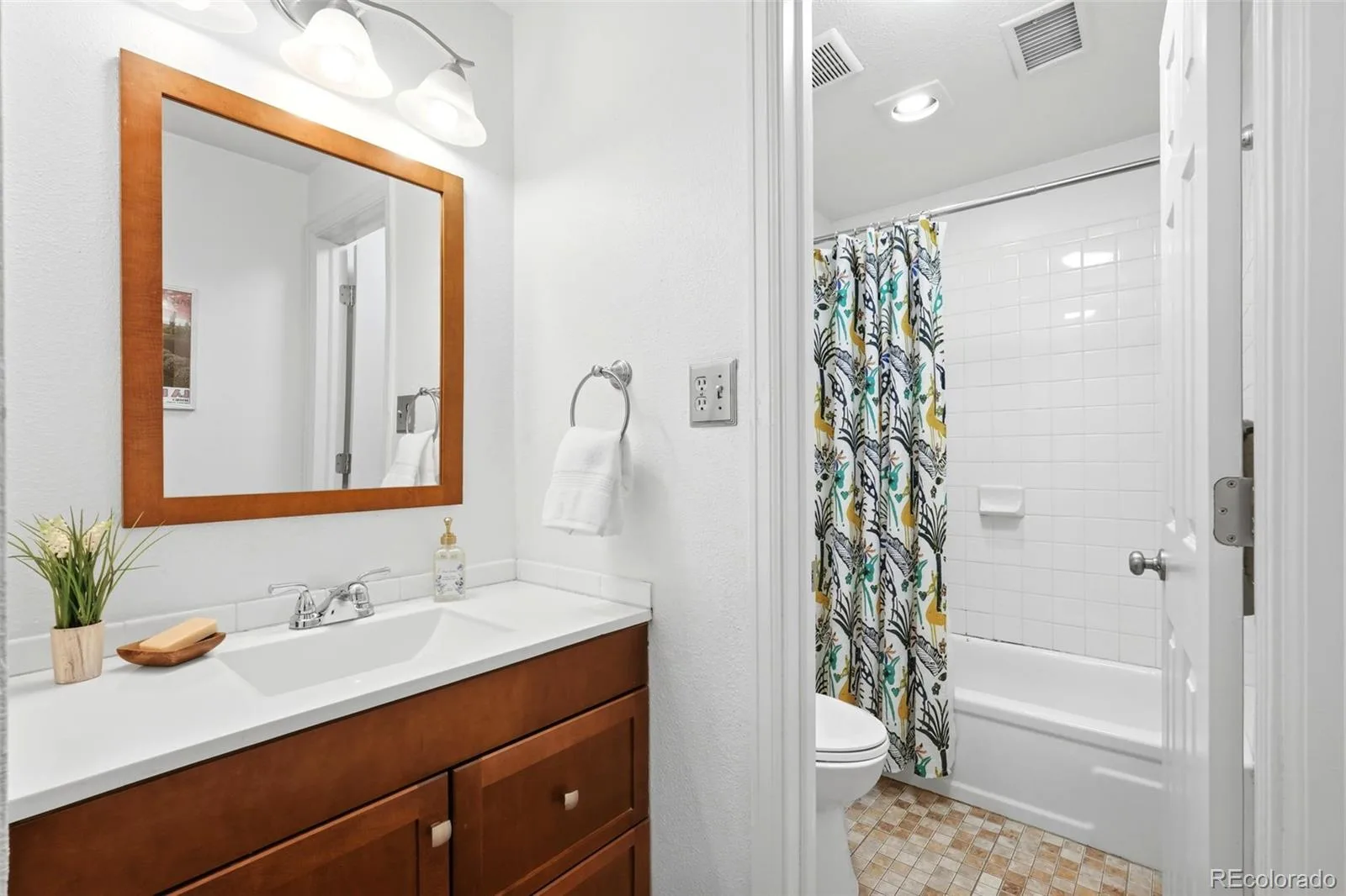 1496 S Pierson Street #106 Lakewood CO 80232 | MLS #REC2729570 08122026135859 1600 10