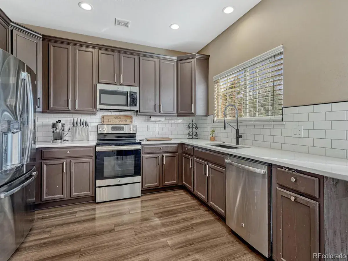 18668 E Vassar Drive Aurora CO 80013 MLS #REC2735547 04212025004638 1200 6