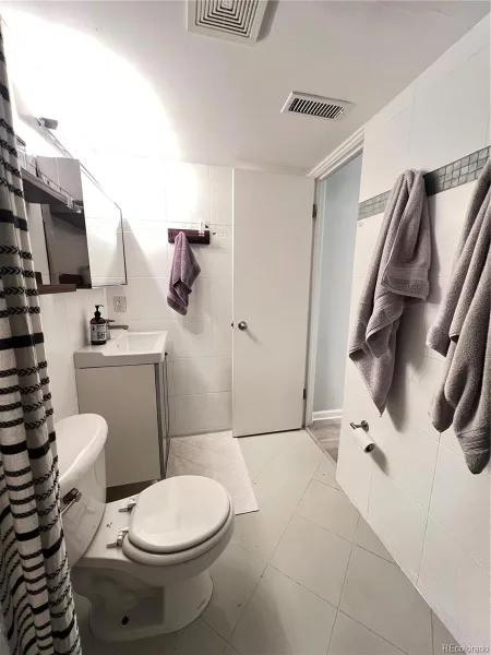 1032 N Clarkson Street #102 Denver CO 80218 | MLS #REC2735860 10092026052622 800 16