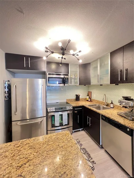 1032 N Clarkson Street #102 Denver CO 80218 | MLS #REC2735860 10092026052622 800 6