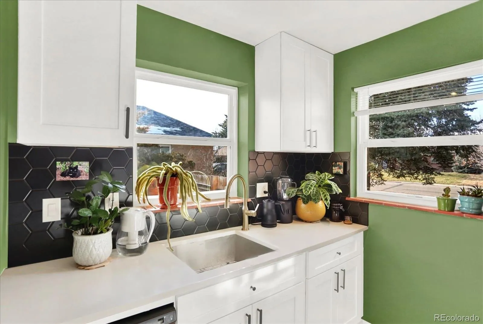 04102026032602 1600 11