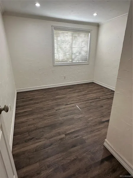 08042026193412 800 25