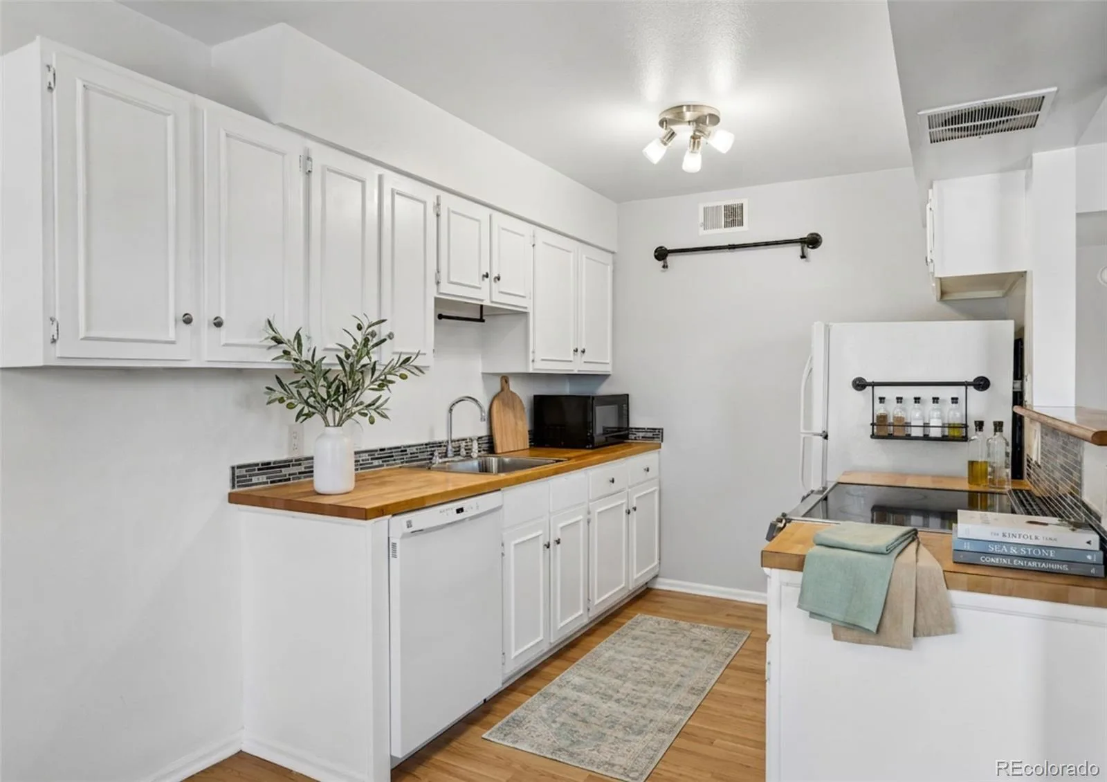 3141 S Tamarac Drive #301F Denver CO 80231 | MLS #REC2742220 07182026030353 1600 2