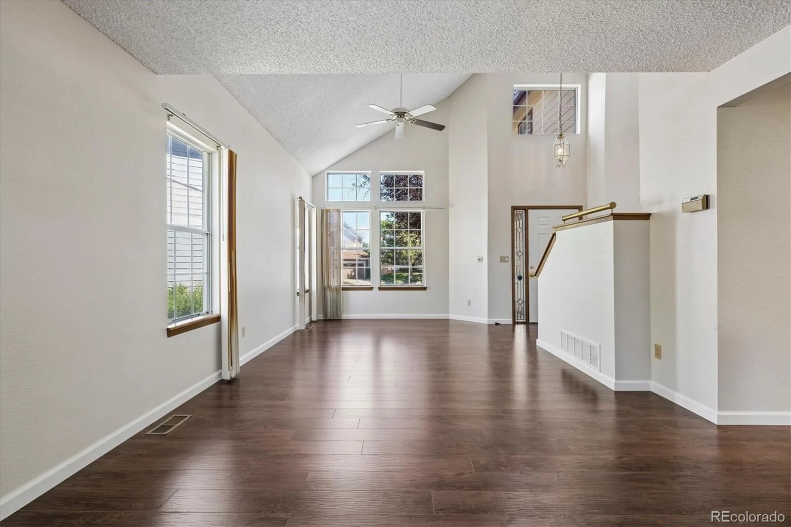 471 W Jamison Place Littleton CO 80120 | MLS #REC2742453 06092026015155 1600 10