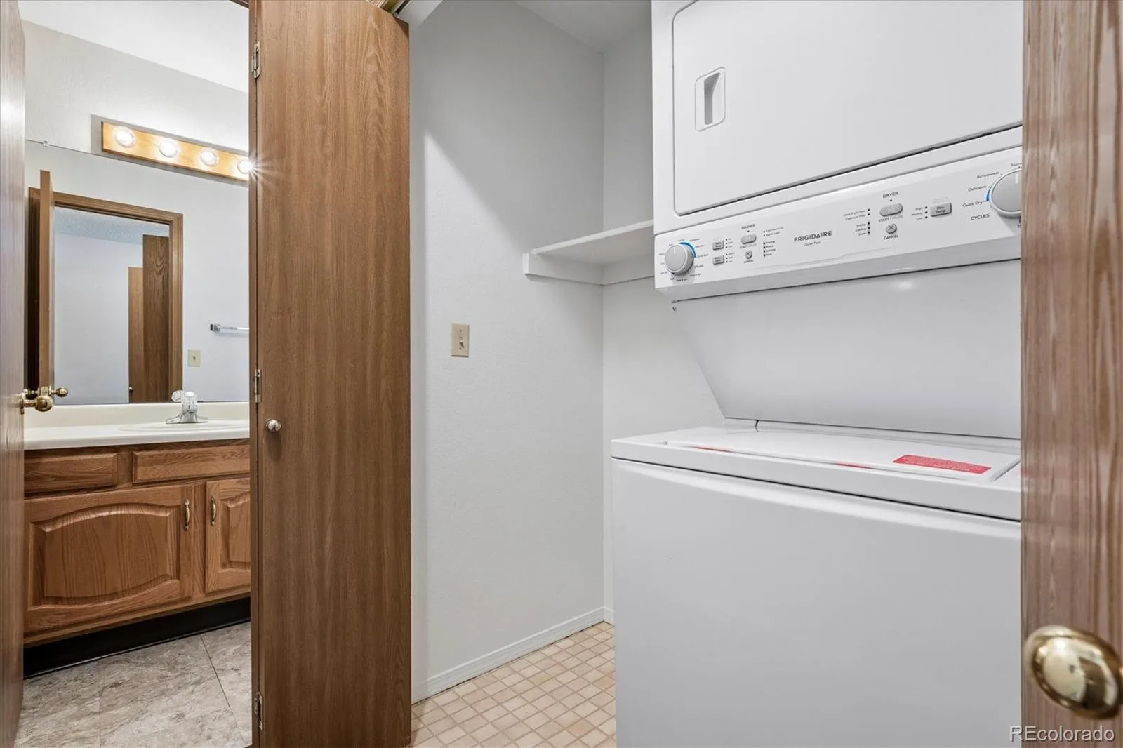 471 W Jamison Place Littleton CO 80120 | MLS #REC2742453 06092026015155 1600 22