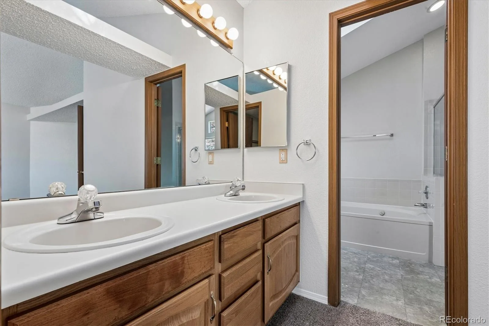 471 W Jamison Place Littleton CO 80120 | MLS #REC2742453 06092026015155 1600 27