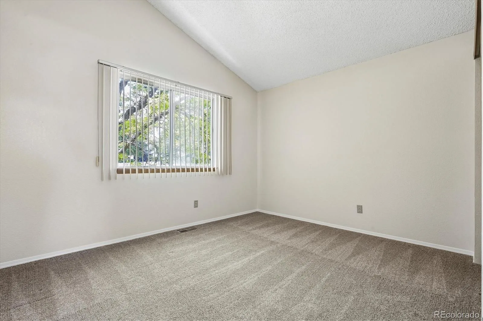 471 W Jamison Place Littleton CO 80120 | MLS #REC2742453 06092026015155 1600 29