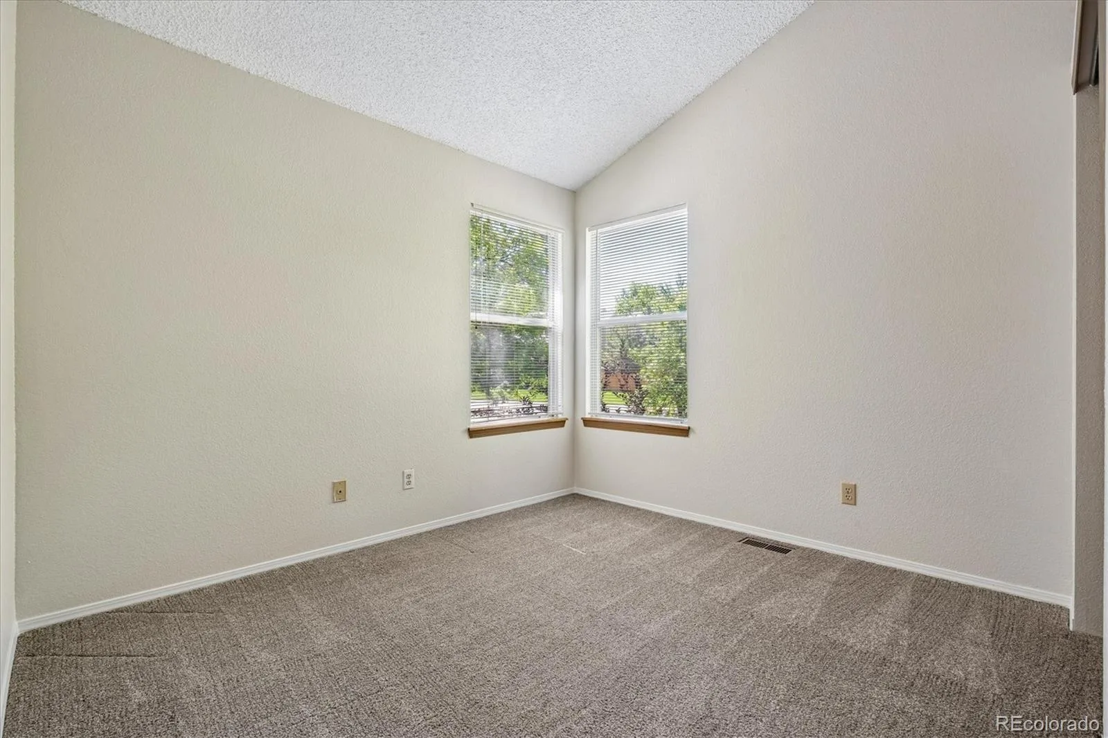 471 W Jamison Place Littleton CO 80120 | MLS #REC2742453 06092026015155 1600 30