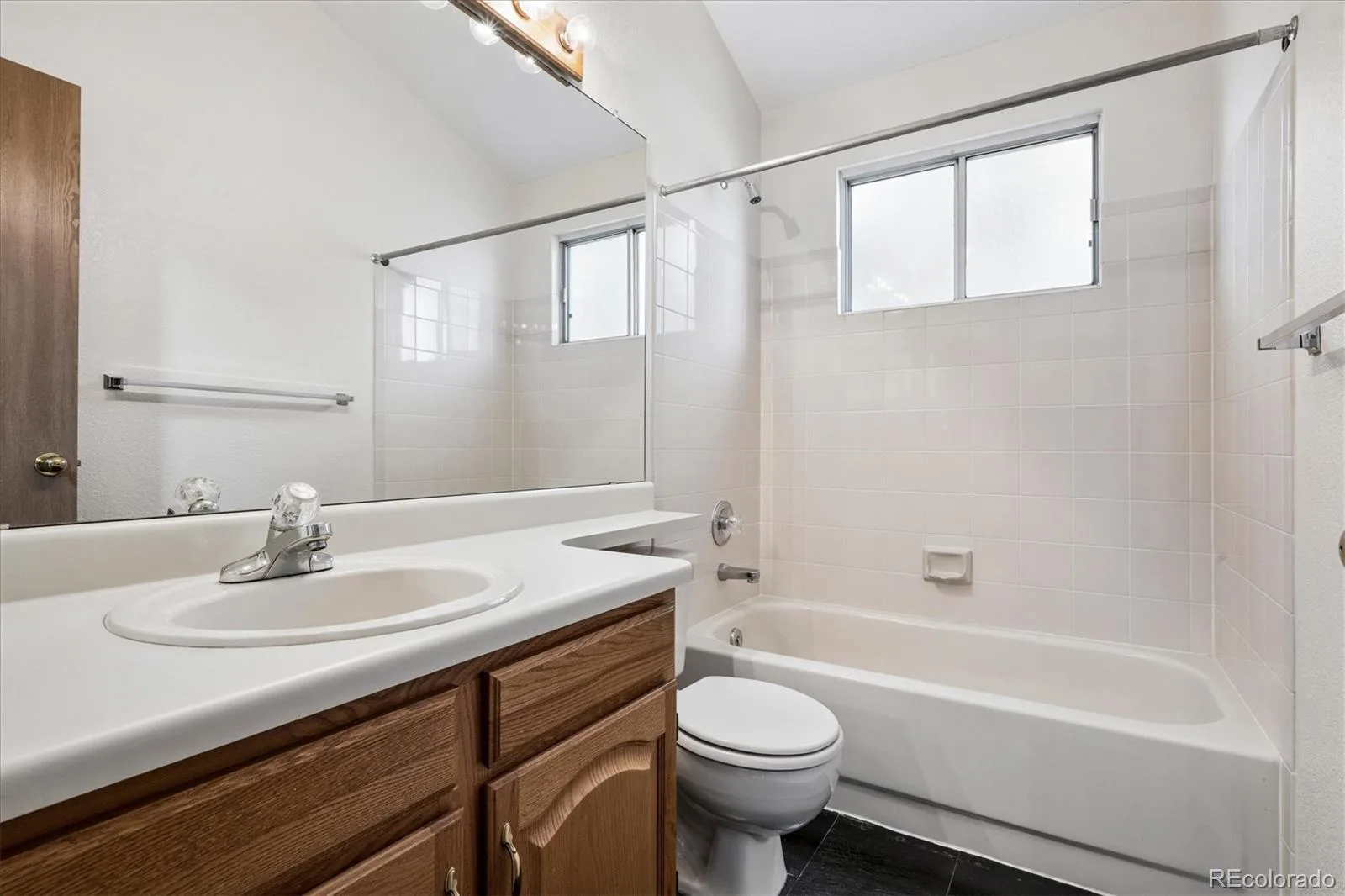 471 W Jamison Place Littleton CO 80120 | MLS #REC2742453 06092026015155 1600 31