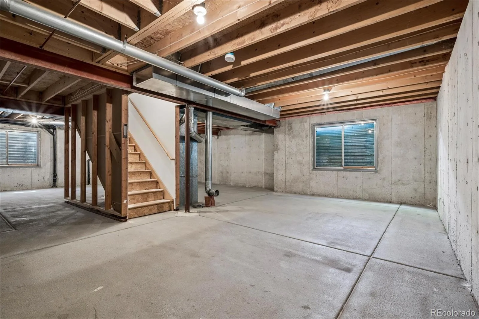 471 W Jamison Place Littleton CO 80120 | MLS #REC2742453 06092026015155 1600 32