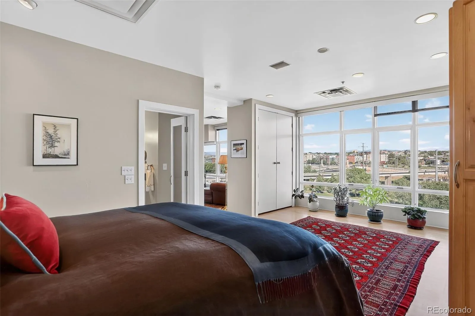 04102026230918 1600 30