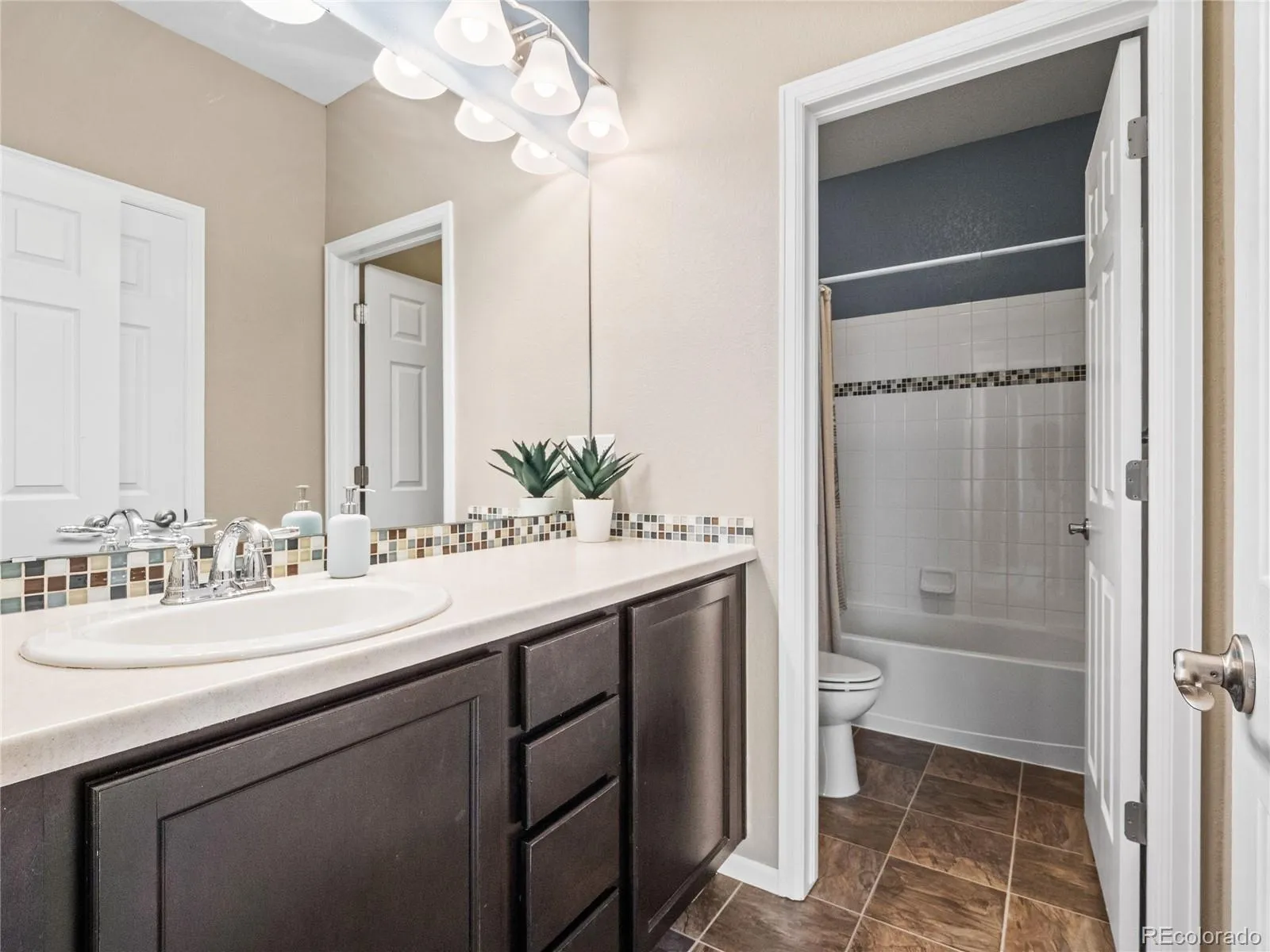 04082026234822 1600 21