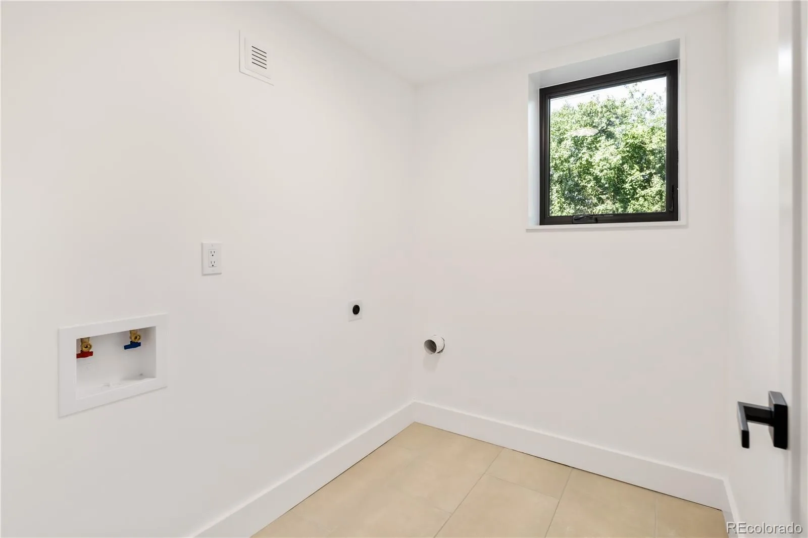 729 S Hudson Street Denver CO 80246 | MLS #REC2743637 08192026232734 1600 31