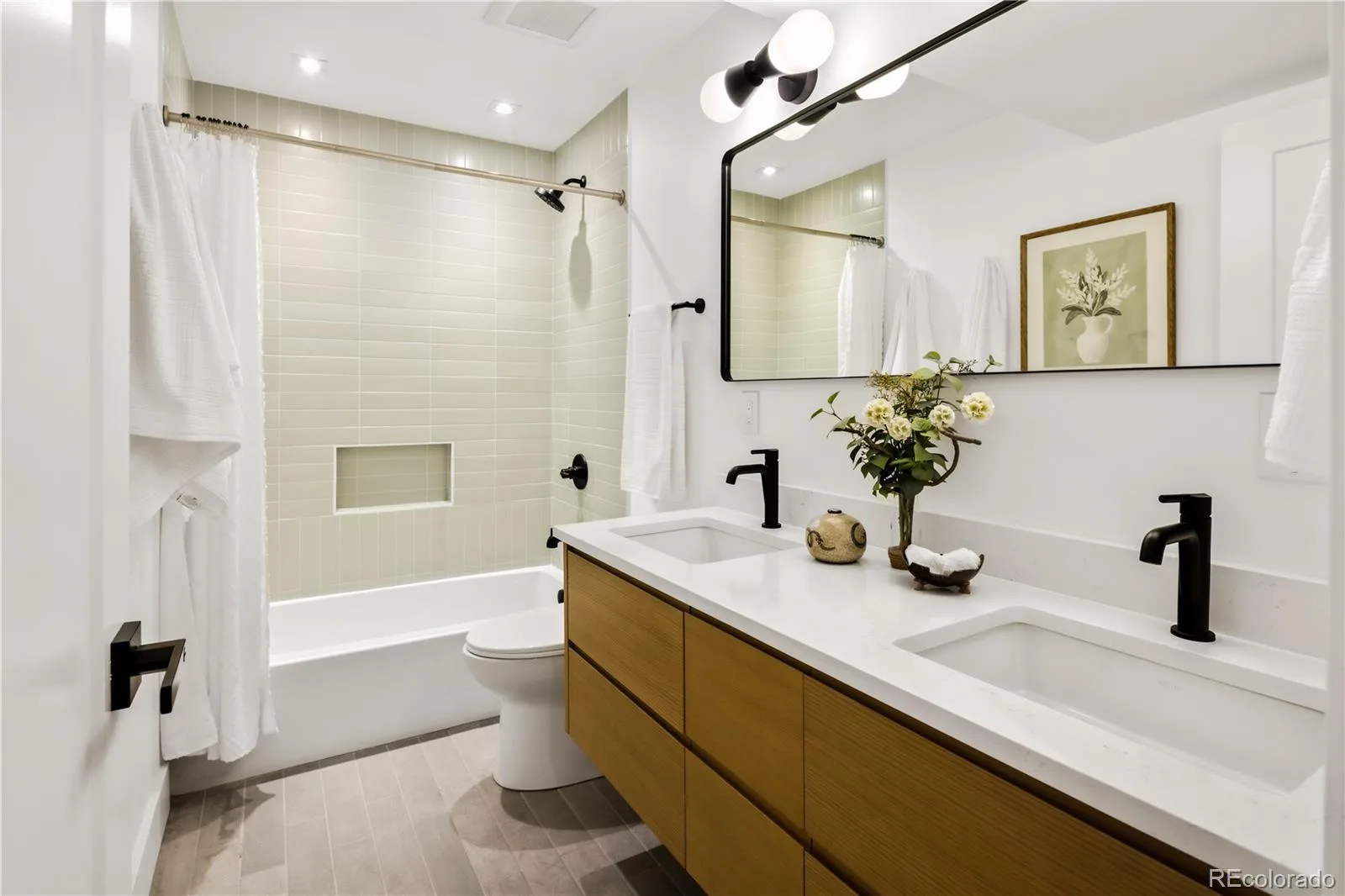 729 S Hudson Street Denver CO 80246 | MLS #REC2743637 08192026232734 1600 33