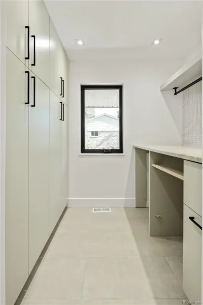 729 S Hudson Street Denver CO 80246 | MLS #REC2743637 08192026232734 800 25