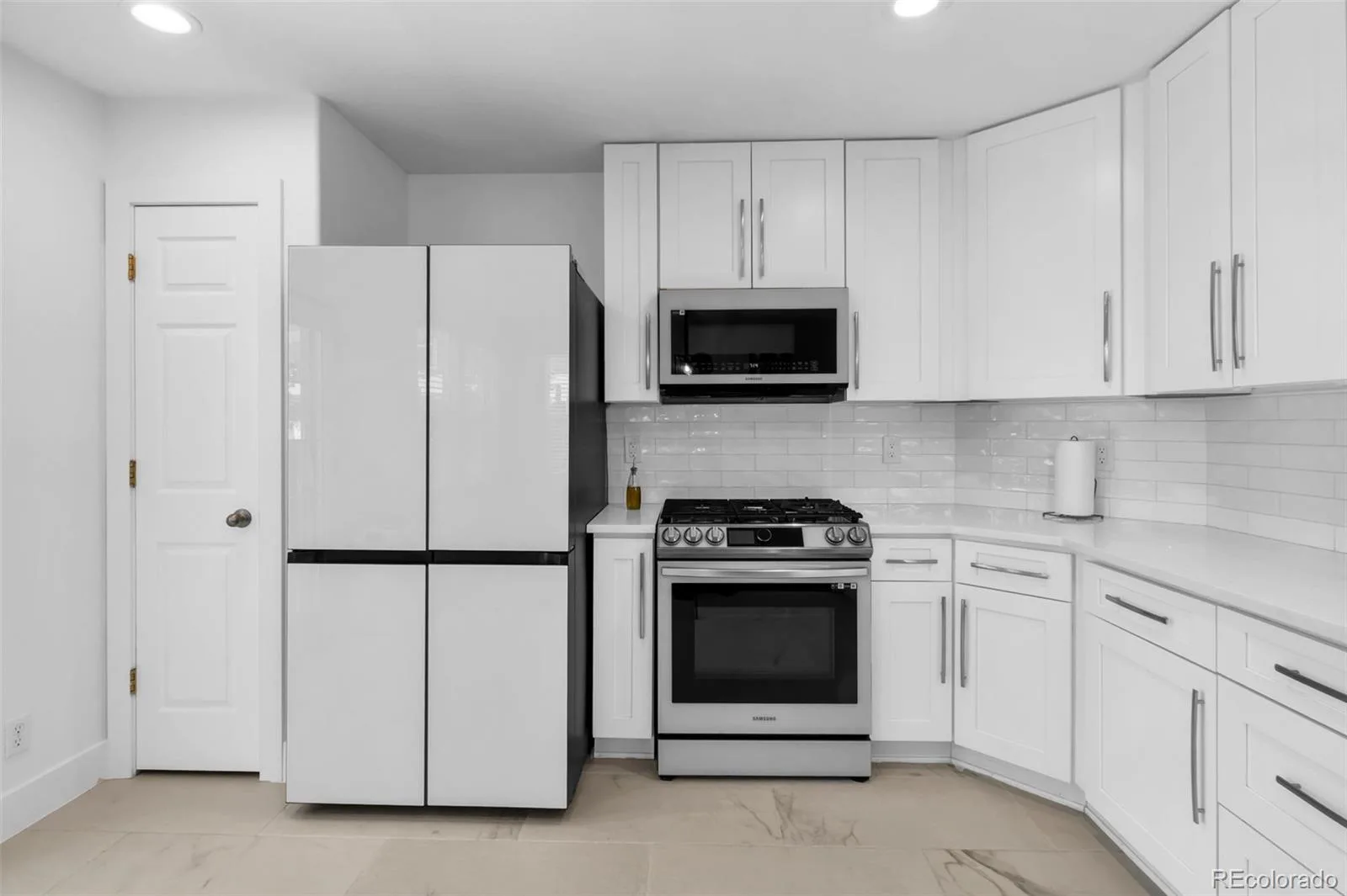 5564 Laredo Street Denver CO 80239 | MLS #REC2743760 06262026040818 1600 11