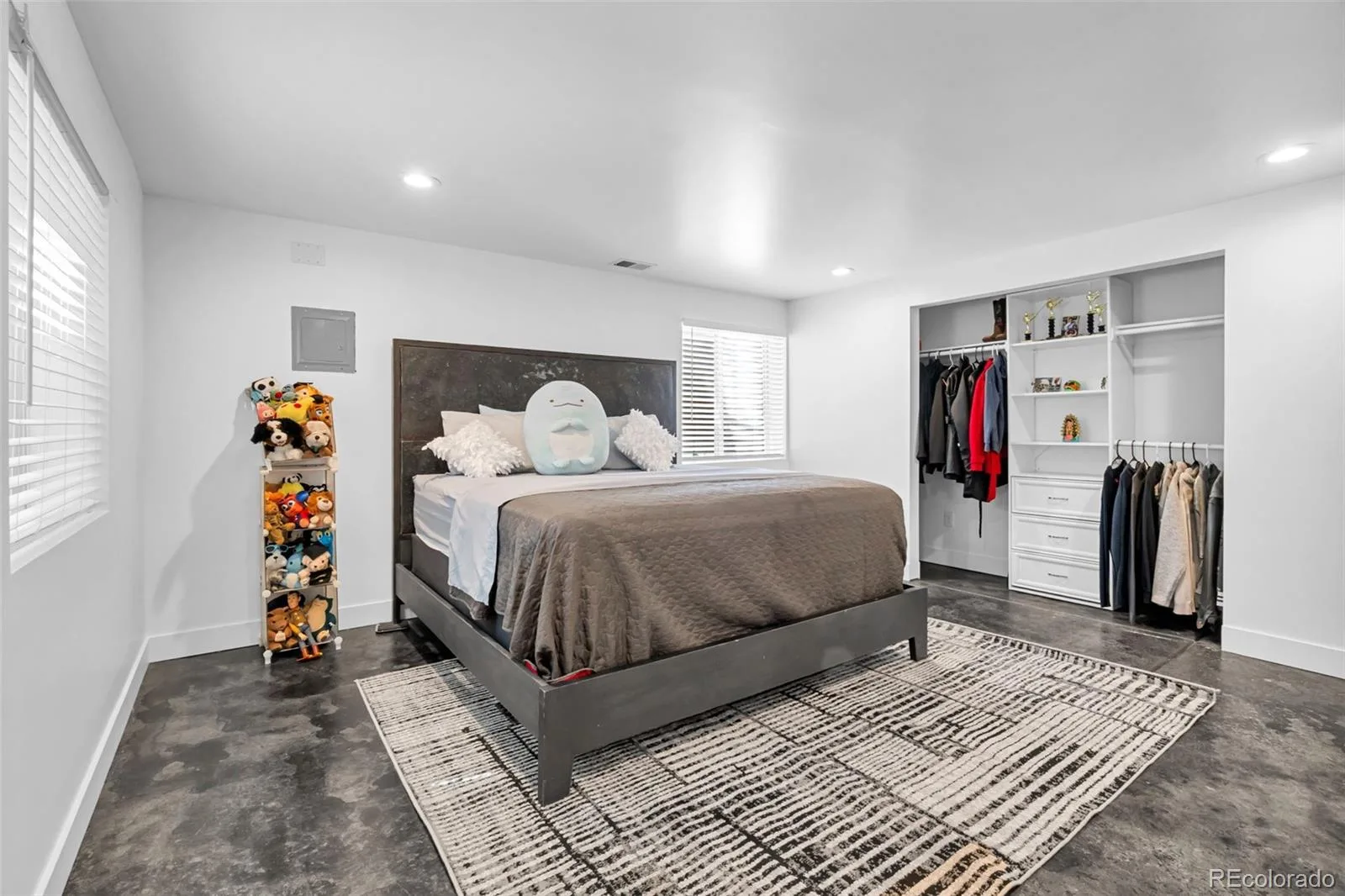 5564 Laredo Street Denver CO 80239 | MLS #REC2743760 06262026040818 1600 20