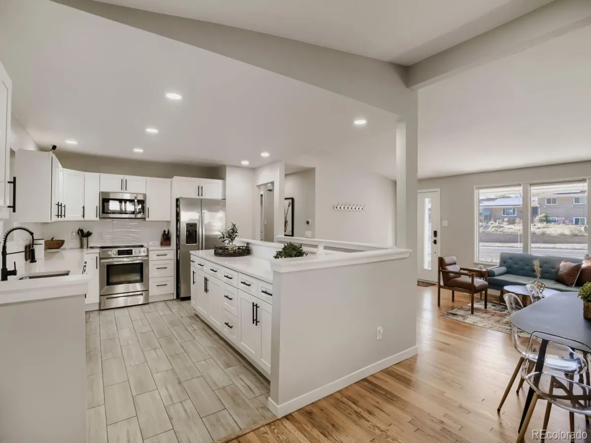 04162026225028 1200 10