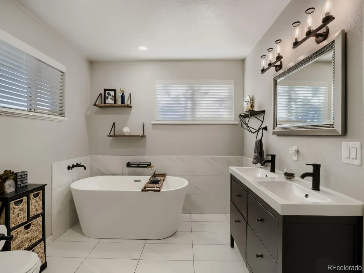 04162026225028 1200 17