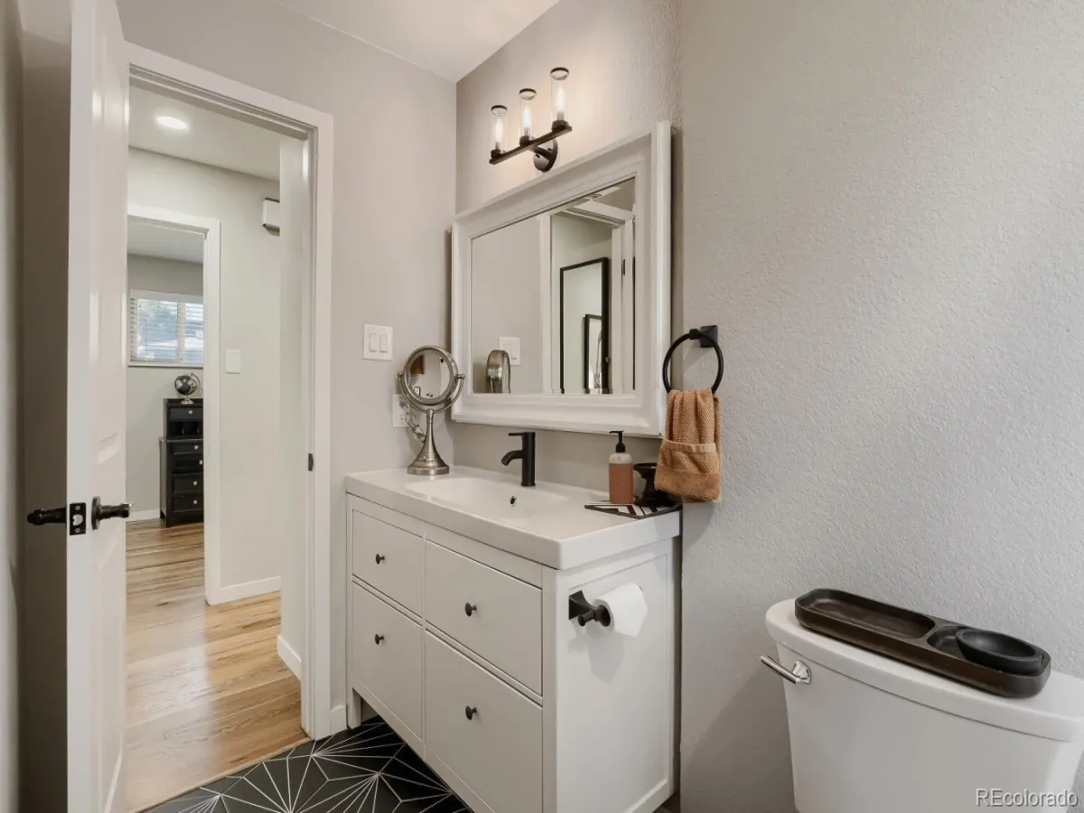 04162026225028 1200 22