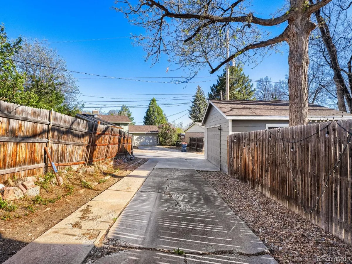 04162026225028 1200 33