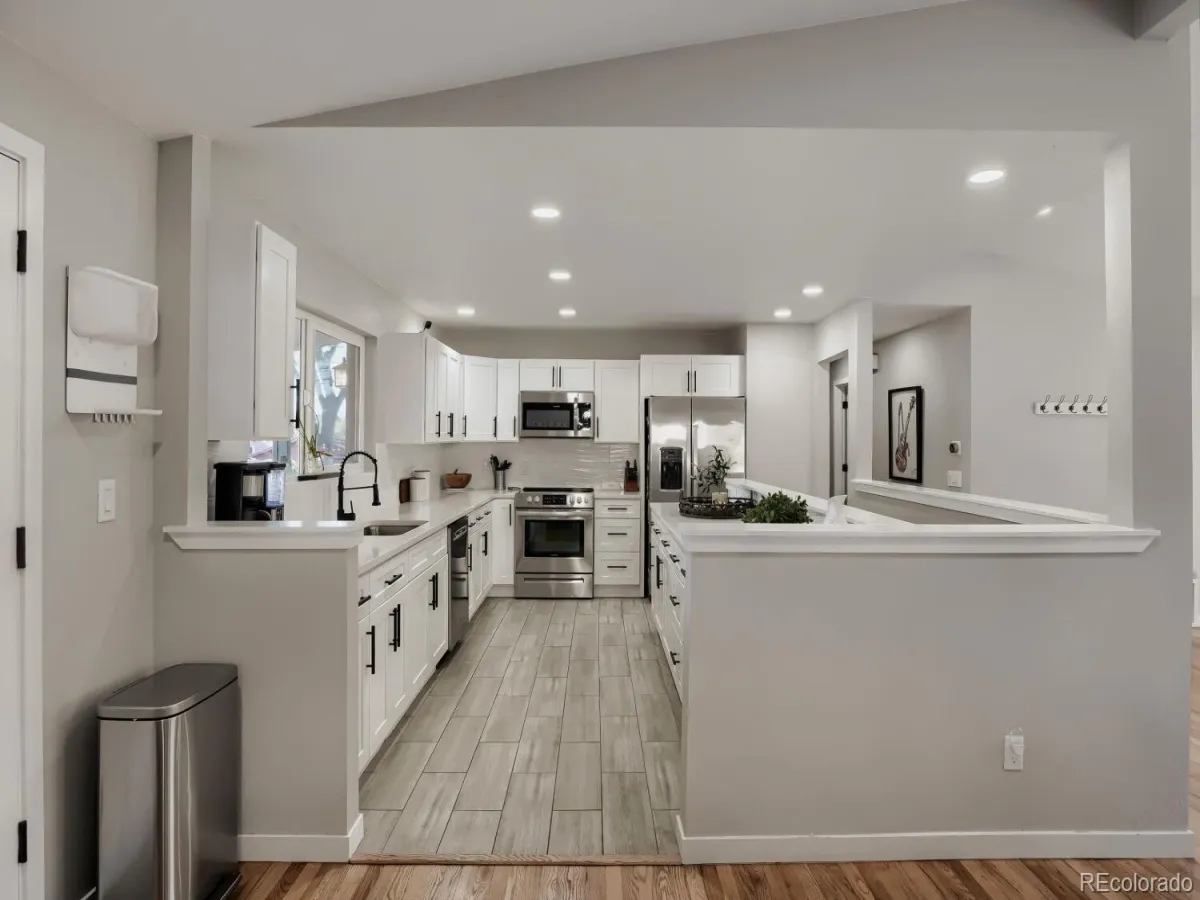 04162026225028 1200 9