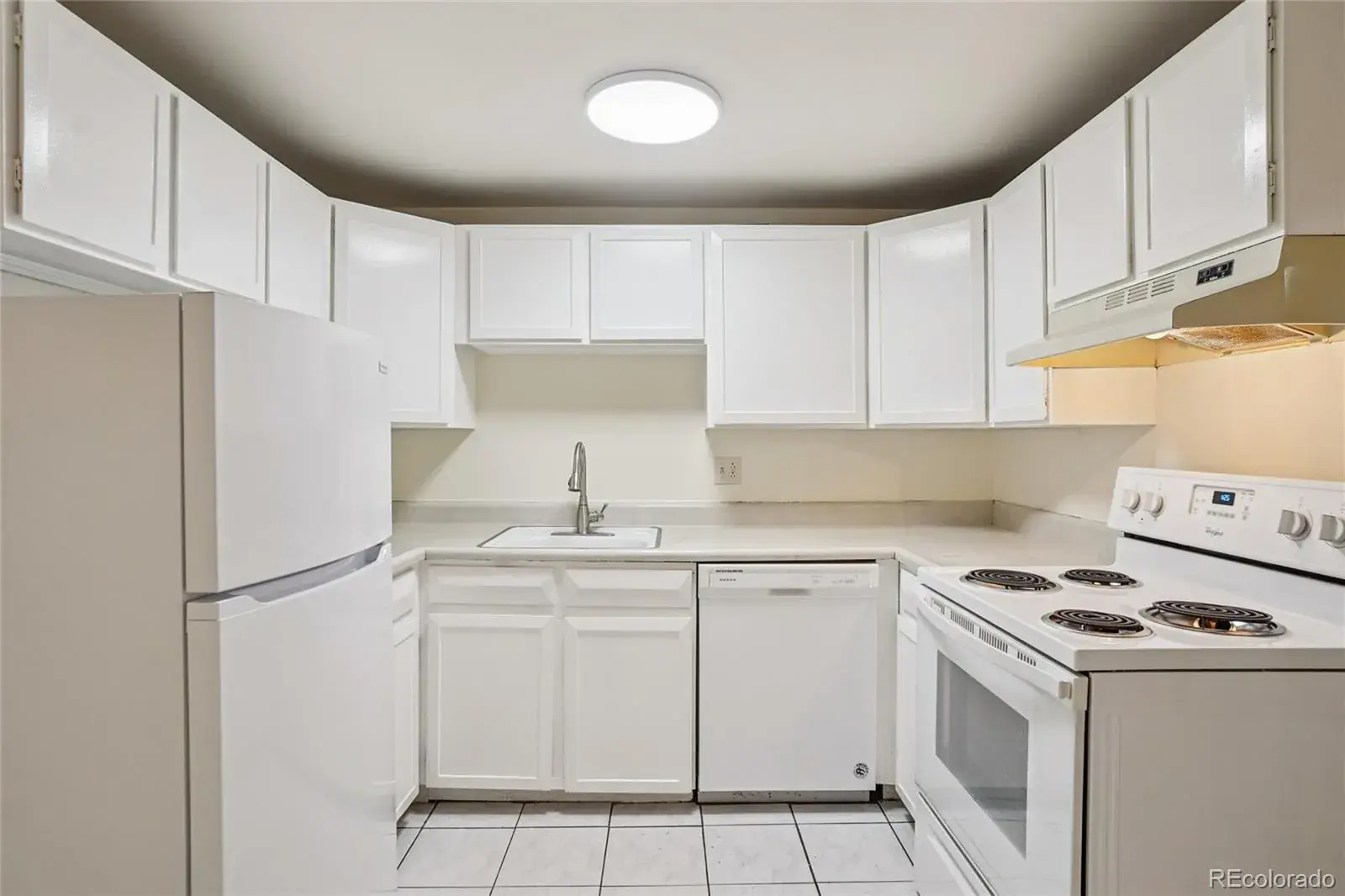 1050 N Lafayette Street #108 Denver CO 80218 MLS #REC2746970 01132026005403 1600 3