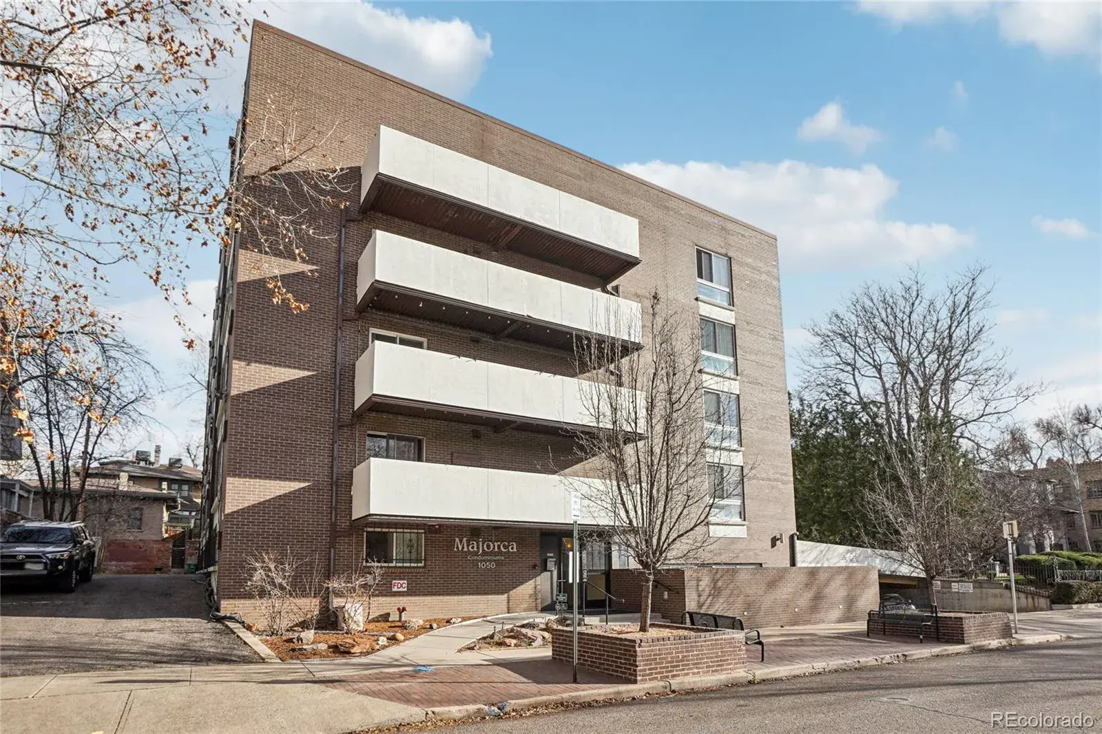 1050 N Lafayette Street #108 Denver CO 80218 MLS #REC2746970 01132026005403 1600 4