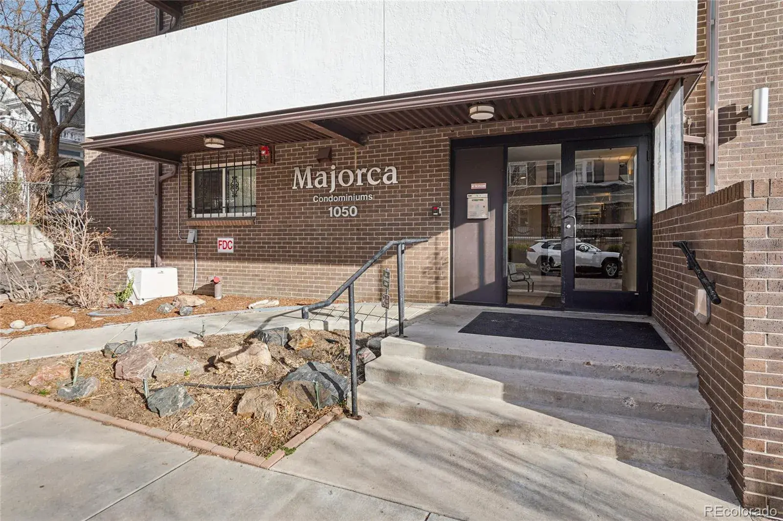 1050 N Lafayette Street #108 Denver CO 80218 MLS #REC2746970 01132026005403 1600 5
