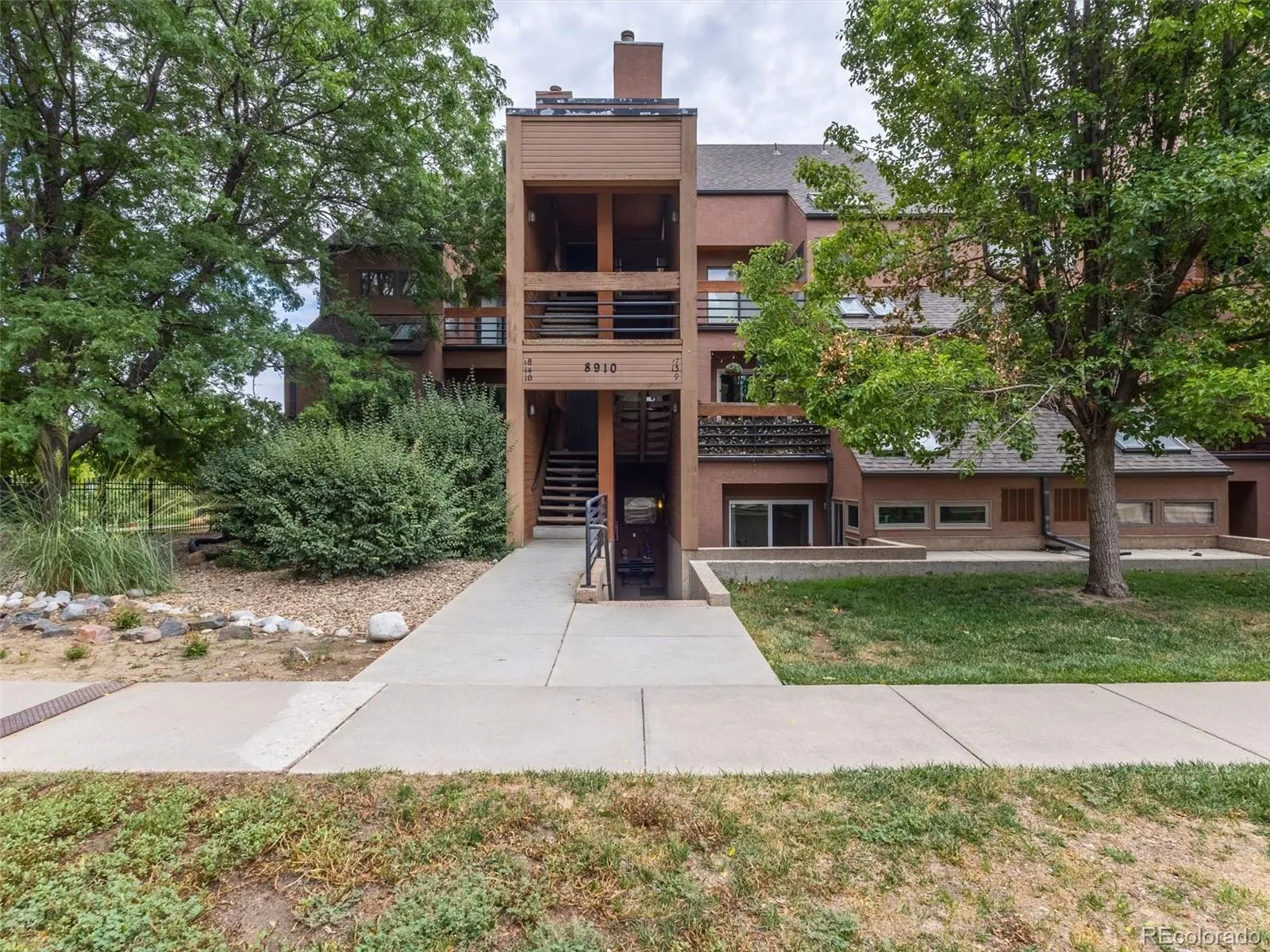 8910 Fox Drive #9 Denver CO 80260 | MLS #REC2747119 08222026195021 1600 19